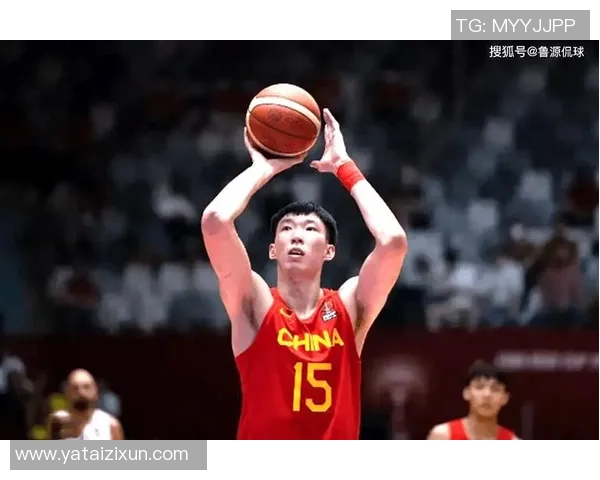 周琦在CBA比赛中发挥出色，被赞为最有潜力球员之一